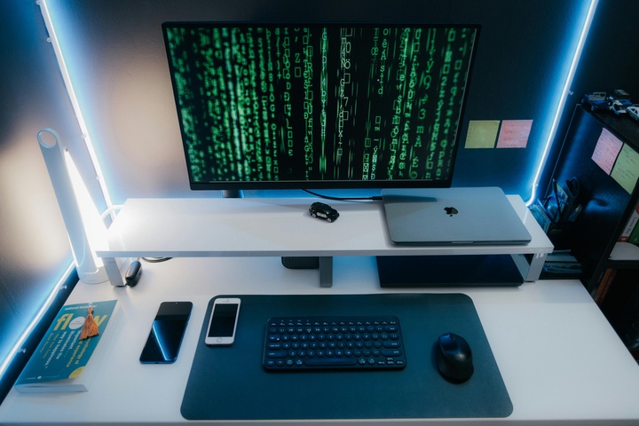 cyber-desk-office-computer-workstation