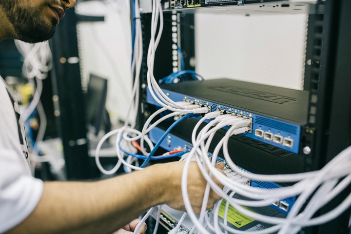 it-technician-at-data-center
