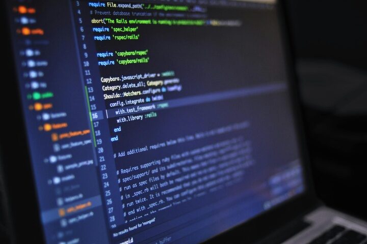 laptop-screen-code