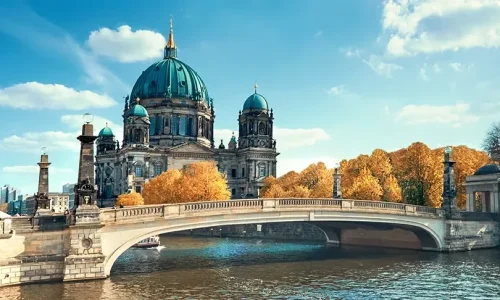 Famous Landmarks and Cultural Attractions